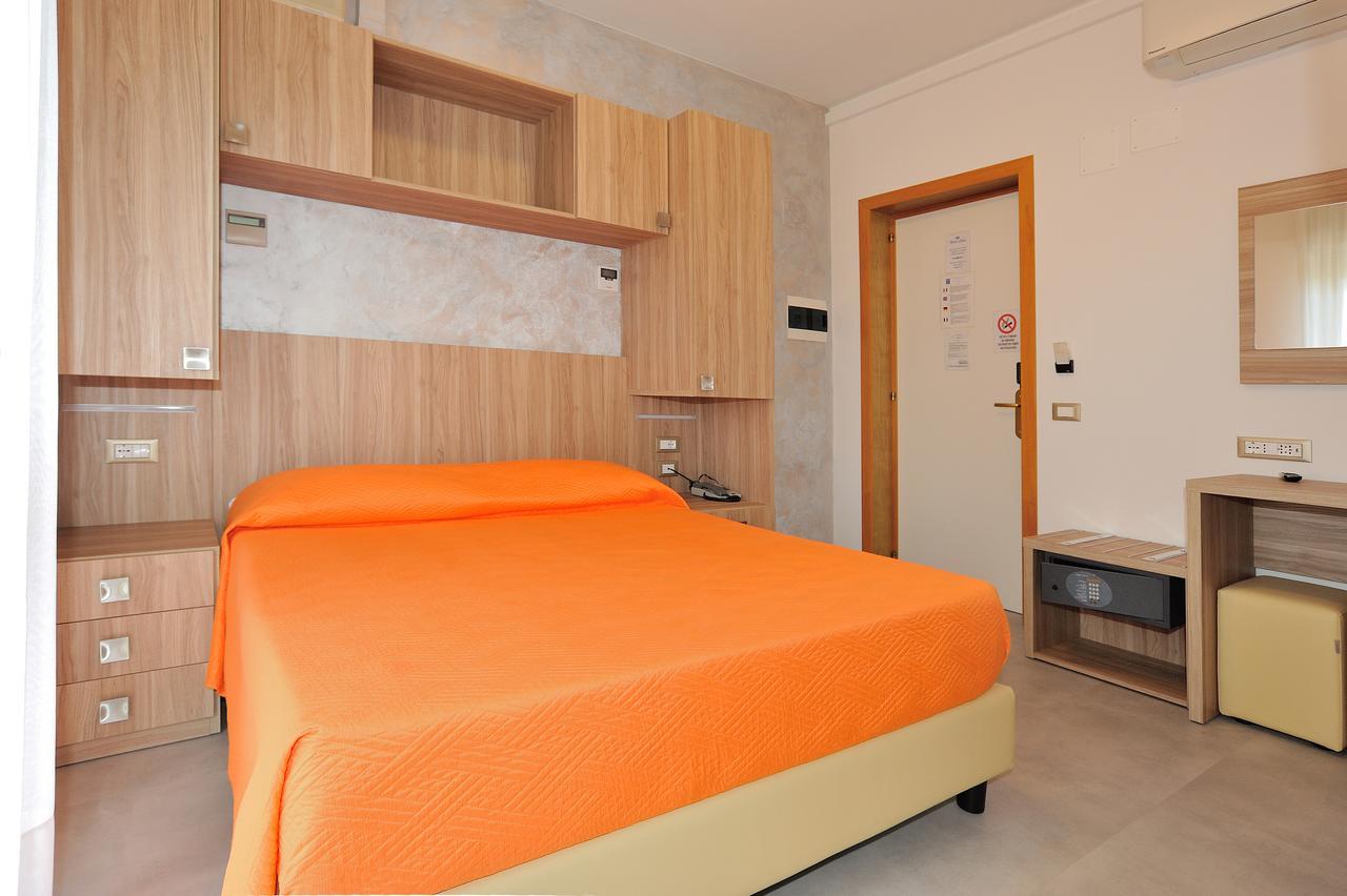 Hotel Lidia Alba Adriatica Zewnętrze zdjęcie